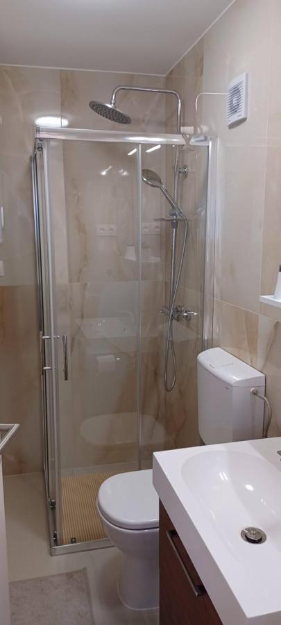 Studio Apartman Four Pearls Karlovac Esterno foto